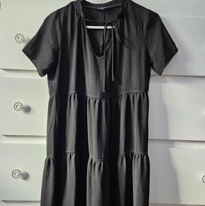 Lulu's Black Tiered midi T Shirt Dress Size XS